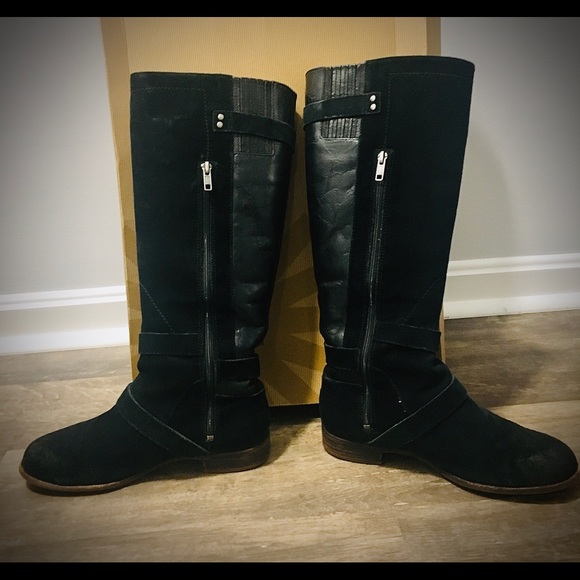 UGG black and suede riding boot - Picture 4 of 9